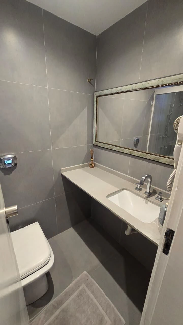 4-bedroom apartment in a building with a sauna — photo 15
