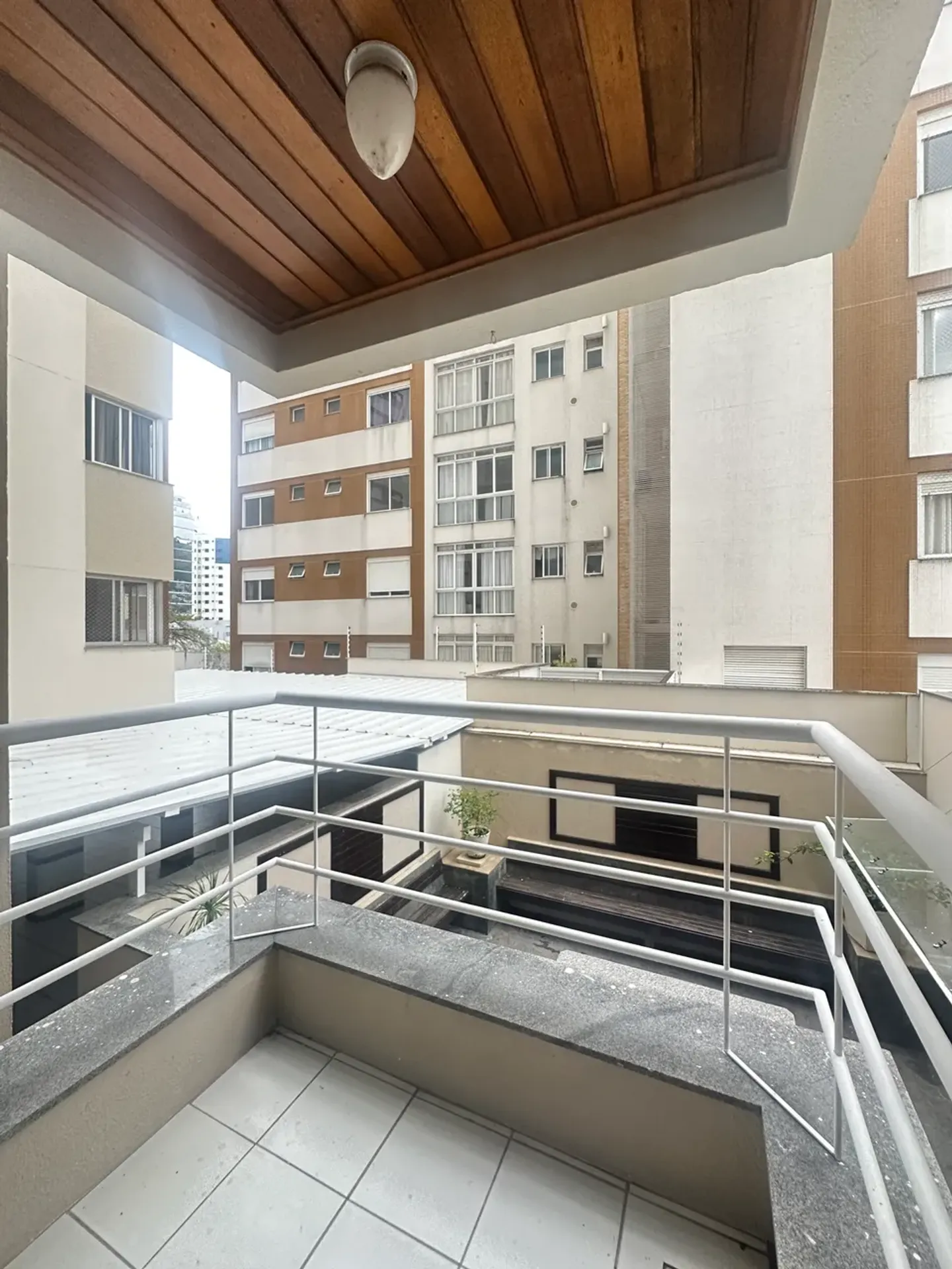 Departamento con parrilla privada en Florianópolis — photo 23
