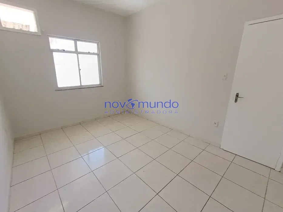Unfurnished house with 2 bedrooms, 1 bathroom and balcony