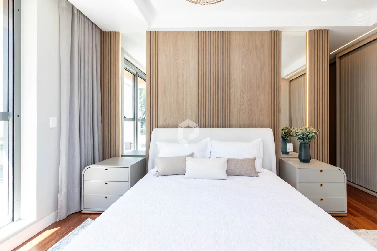 Furnished apartment with 3 en-suite bedrooms and balcony — photo 16