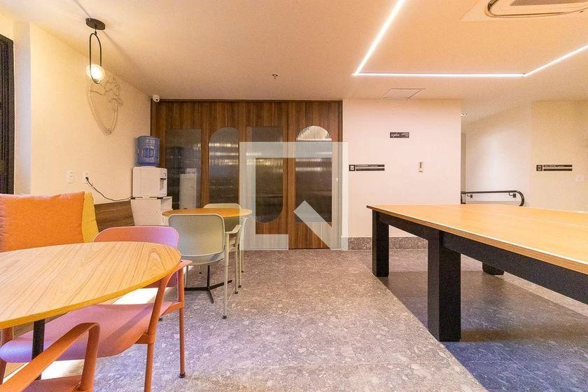 Balcony with a grill in a one-bedroom apartment, 32 m² — photo 23