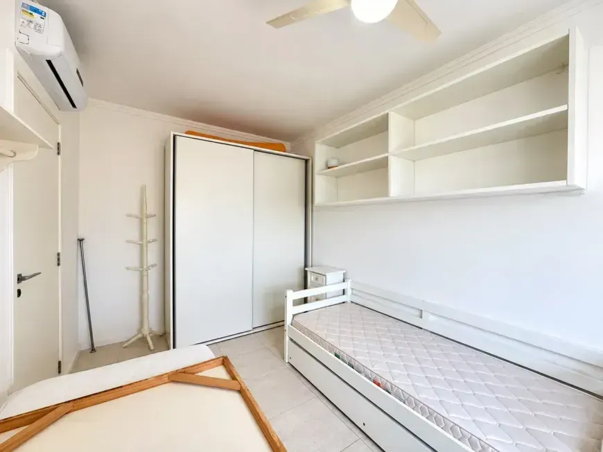 3-bedroom apartment in a building with a pool — photo 17