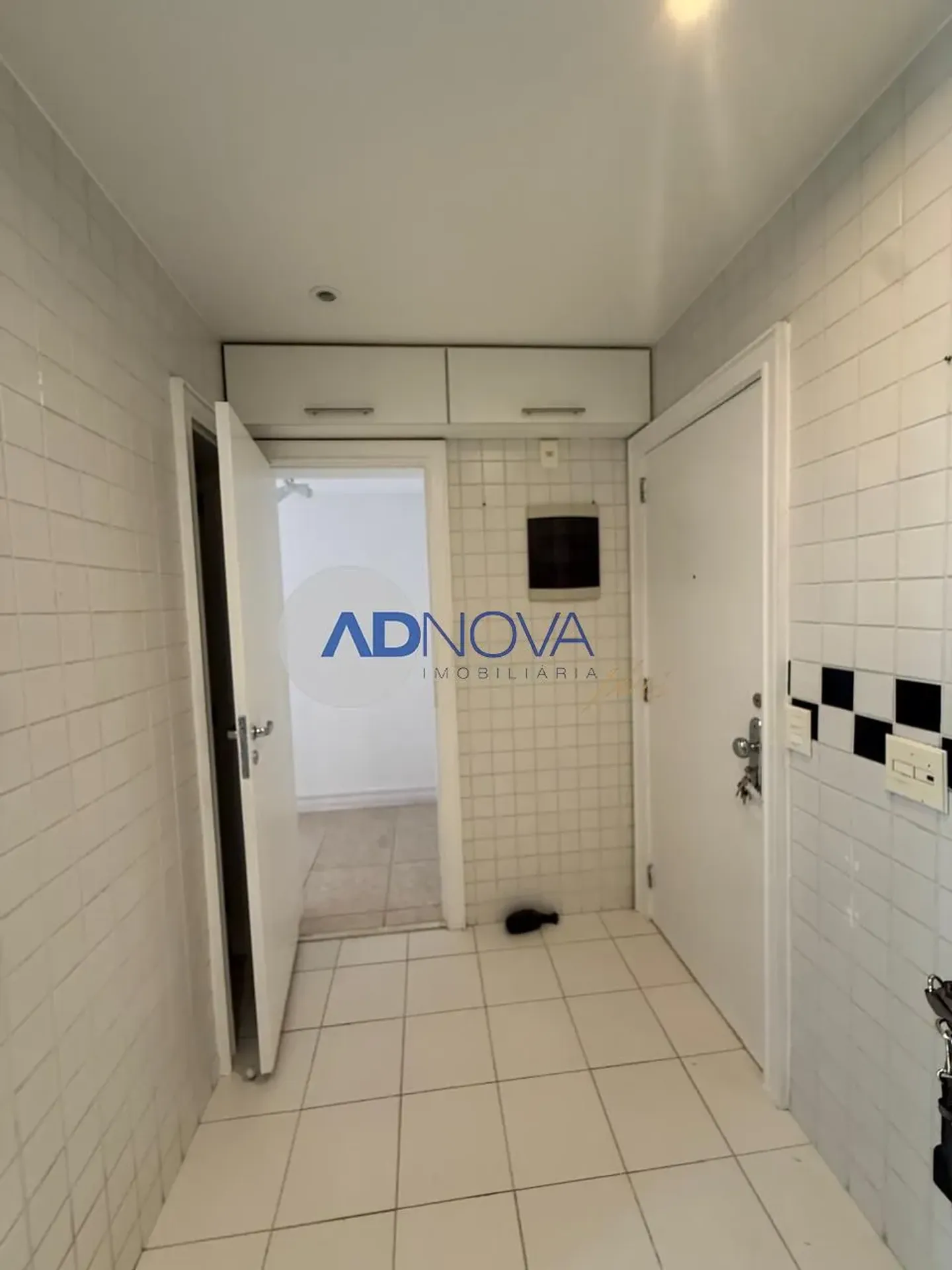 2-bedroom apartment with a bathtub — photo 17
