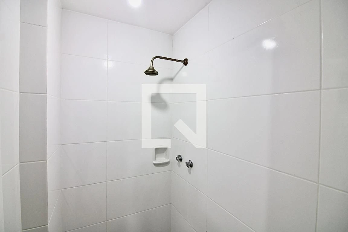 3-bedroom apartment, 1 with its own bathroom, 200 m² — photo 51