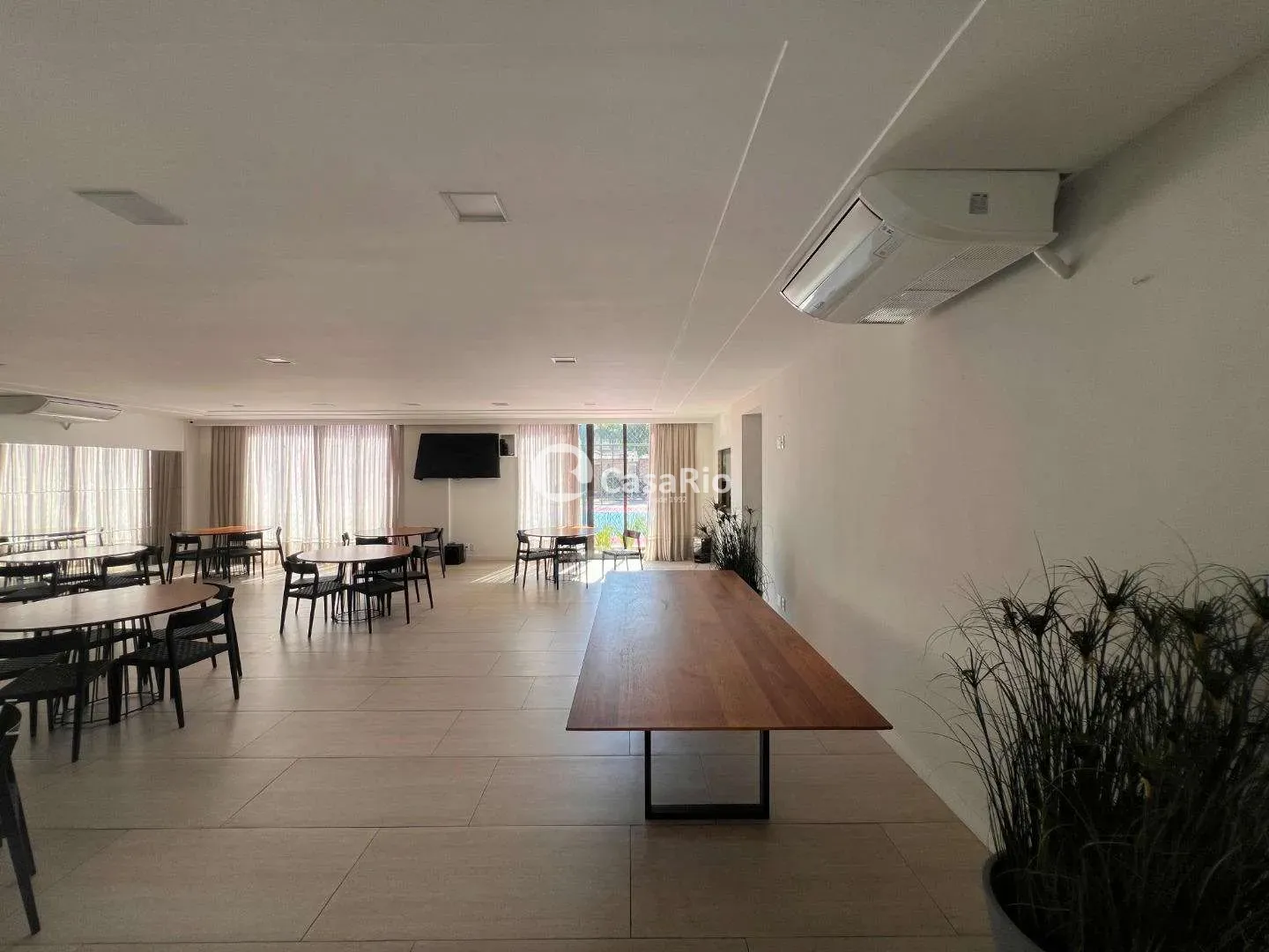 350 m² house with a bathtub and floor-to-ceiling windows — photo 33
