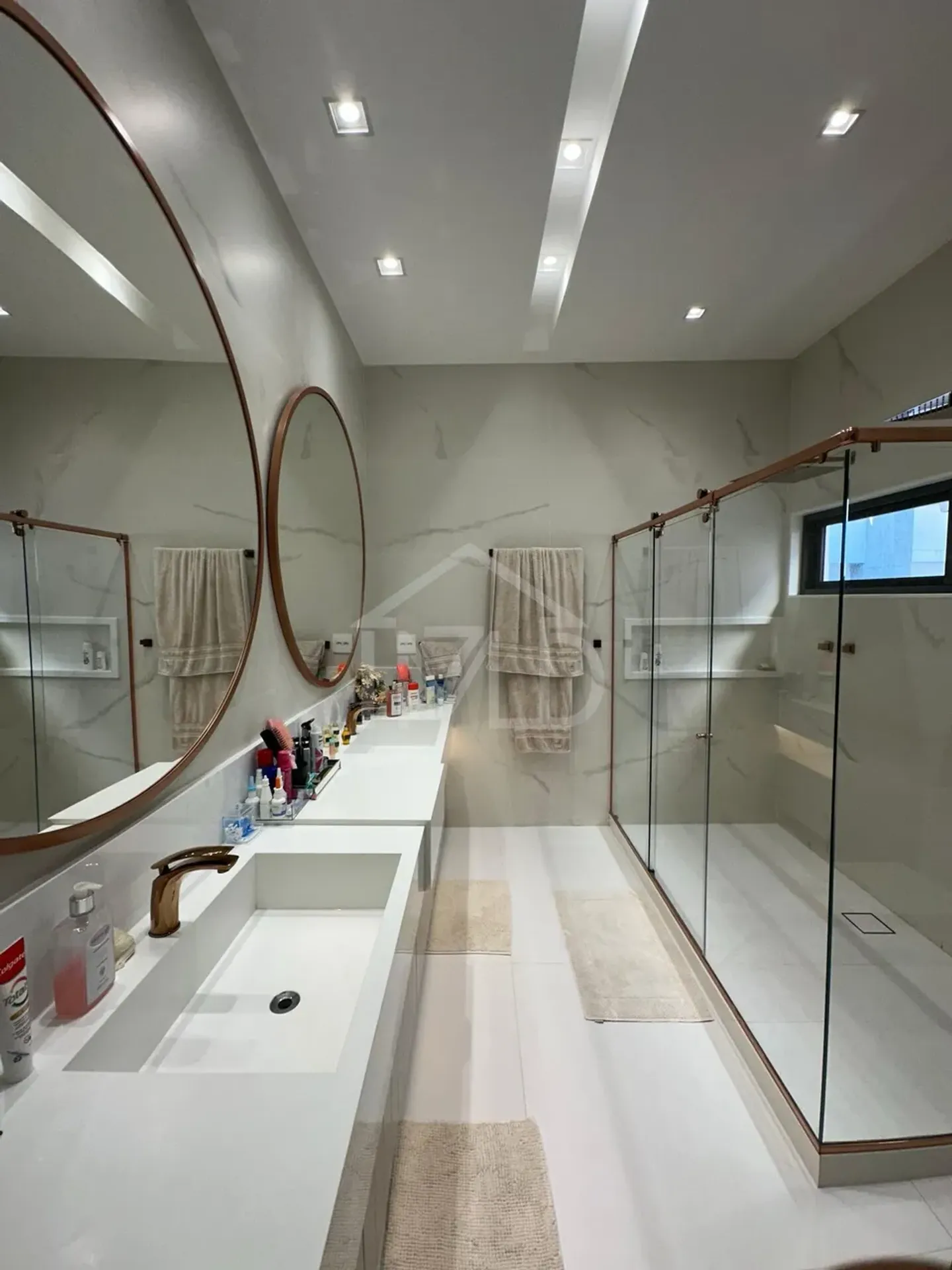 Furnished house with 4 bedrooms and 600 m² — photo 19
