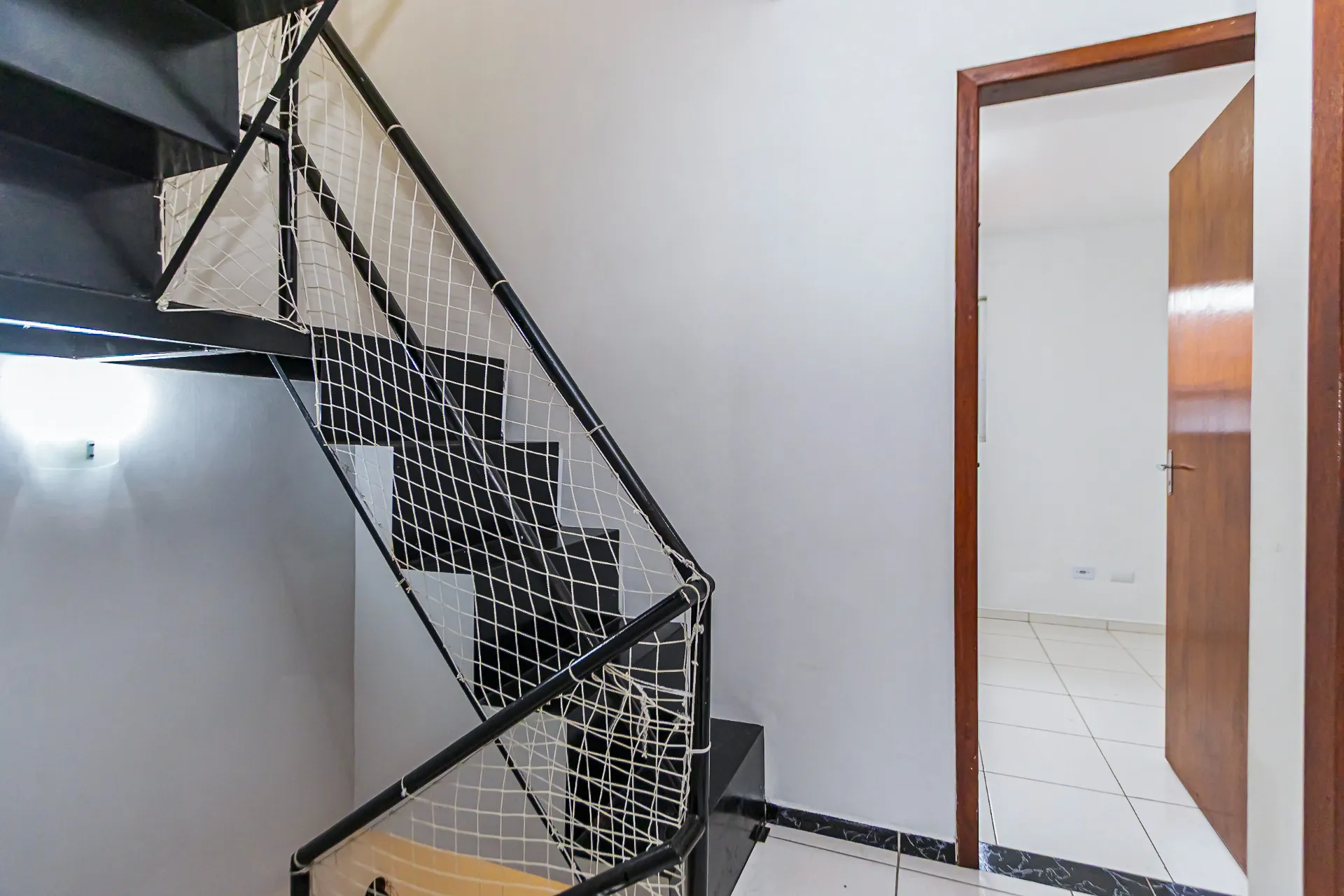 3-bedroom house with a grill on the balcony — photo 39