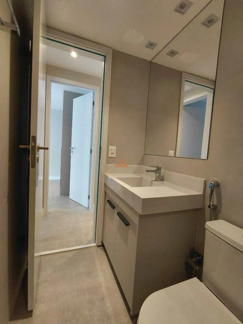 Apartment with 3 bedrooms, 2 bathrooms and enclosed balcony — photo 7