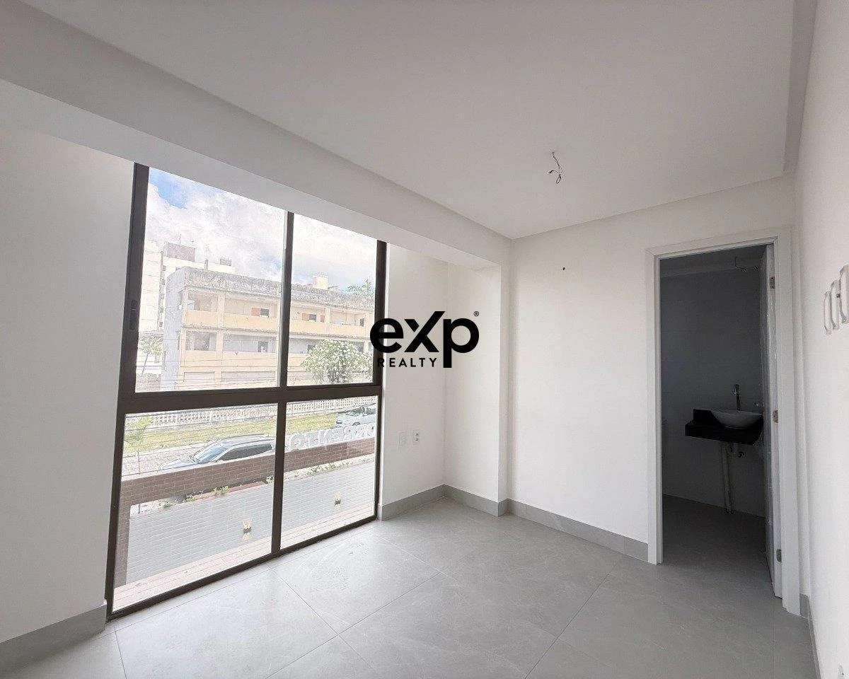 3-bedroom apartment, 2 with their own bathrooms, 76 m² — photo 46