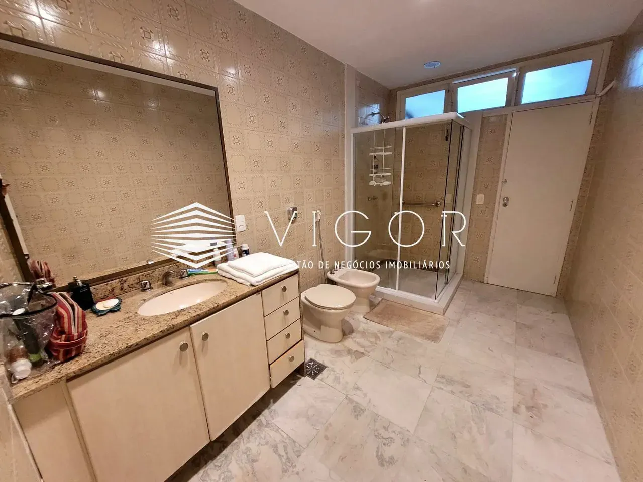 Furnished 347 m² apartment on the 2nd floor, 4 bedrooms — photo 19