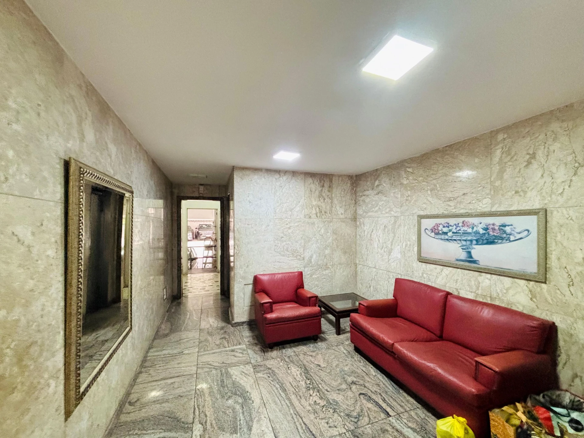 Bathtub in a 3-bedroom apartment, 84 m² — photo 20