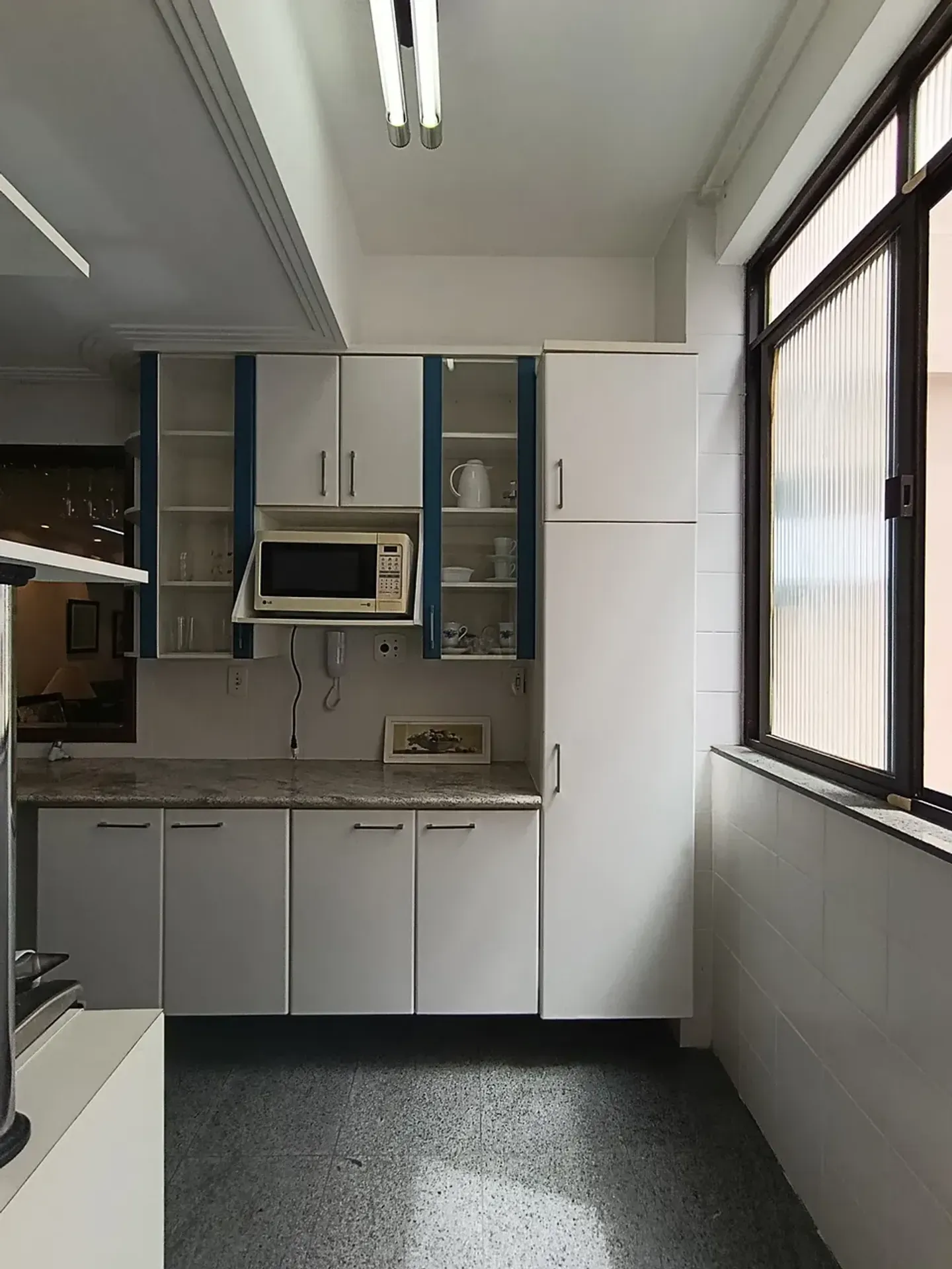 Apartamento sem mobília com cozinha separada e 2 quartos — photo 47