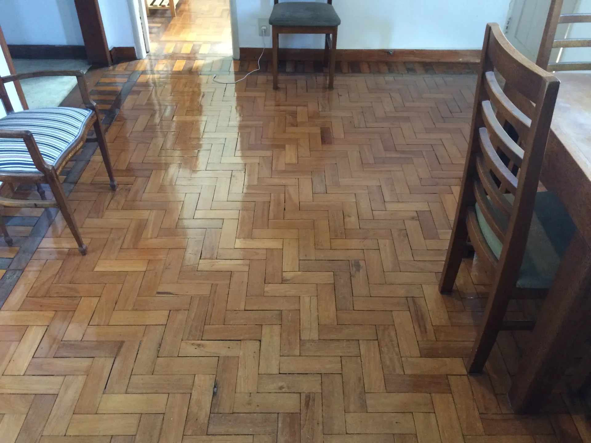 Apartment on the 2nd floor with wood or laminate floors — photo 12