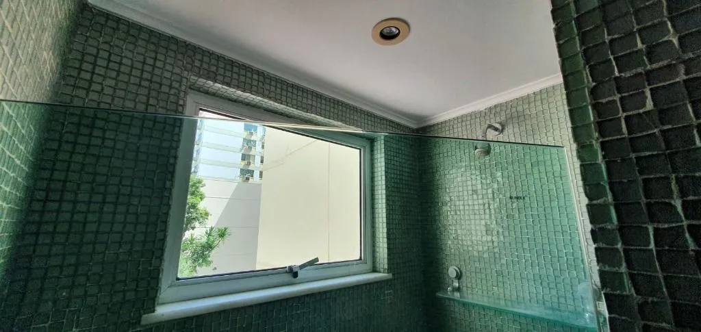2-bedroom apartment with a washing machine — photo 24