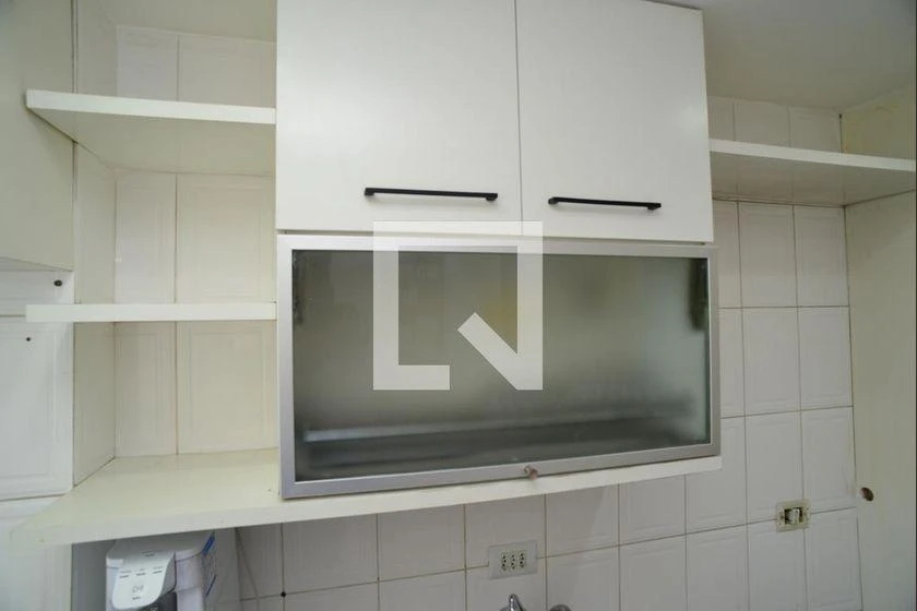 82 m² rental apartment with 2 bedrooms and enclosed balcony — photo 40