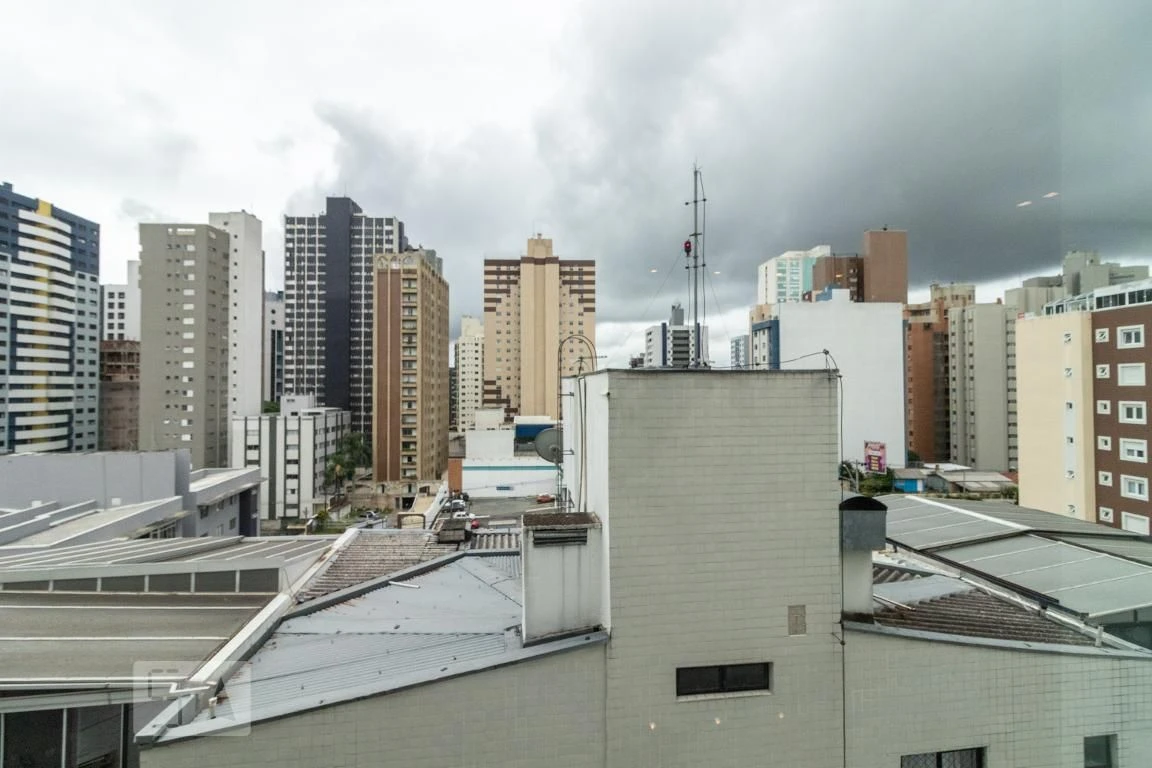 One-bedroom apartment with a washing machine in Curitiba — photo 35