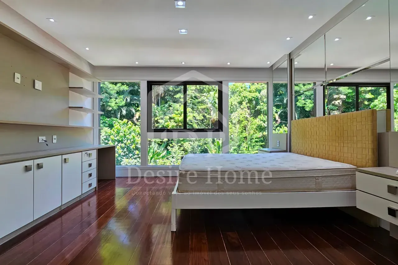 Casa com 4 quartos e 5 banheiros, cozinha a gás — photo 9