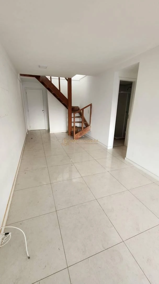 Unfurnished apartment with 3 bedrooms and 2 bathrooms — photo 12