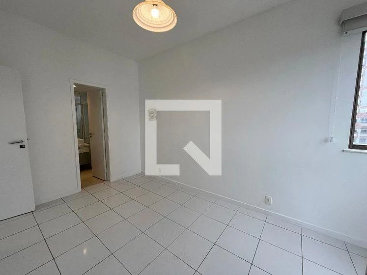 Гардеробная и 2 спальни: квартира 90 м² — photo 11
