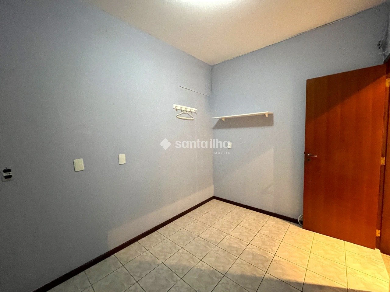 200 m² house with a private BBQ and a grill on the balcony — photo 23