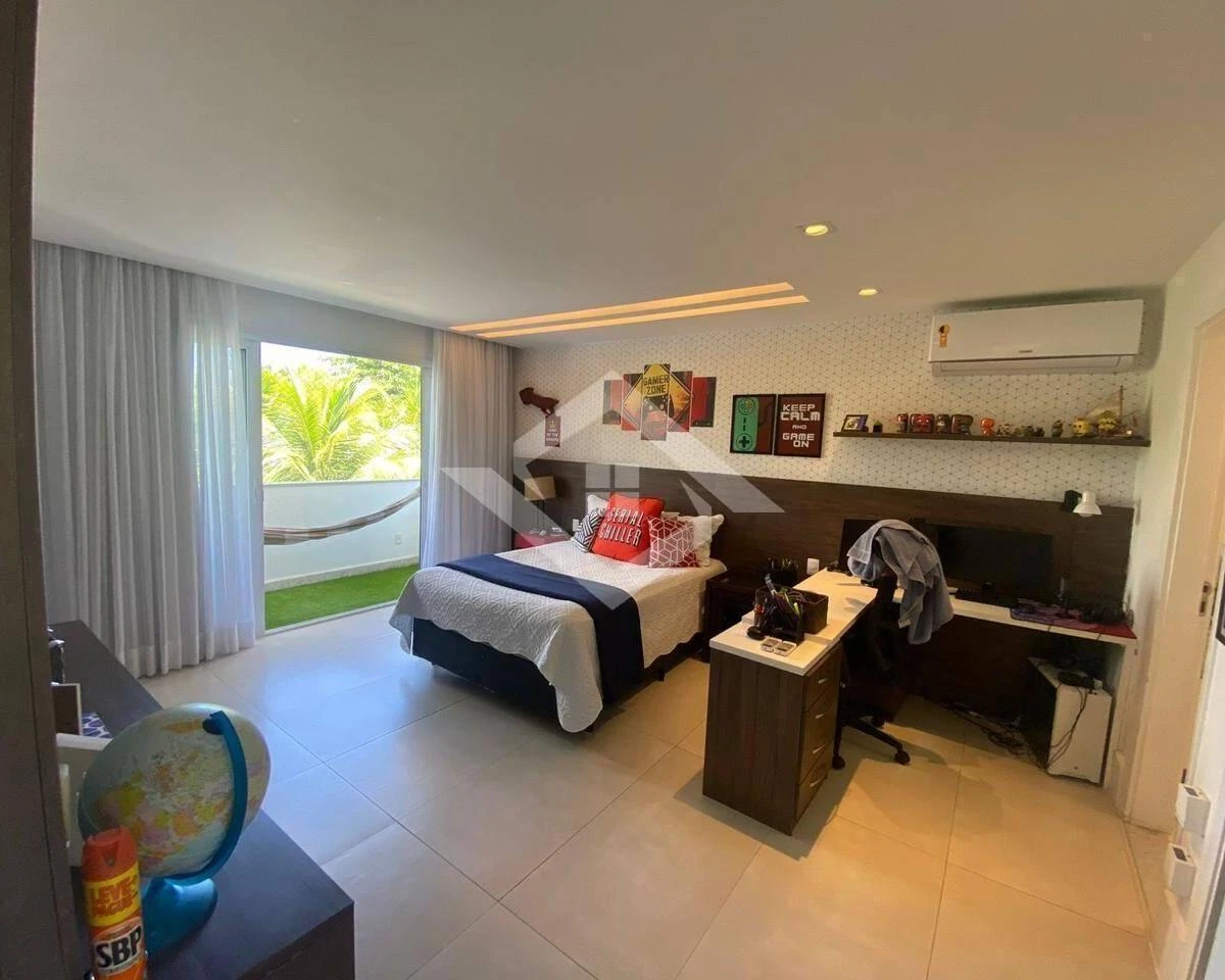 6 quartos e banheira: casa de 1000 m² — photo 11