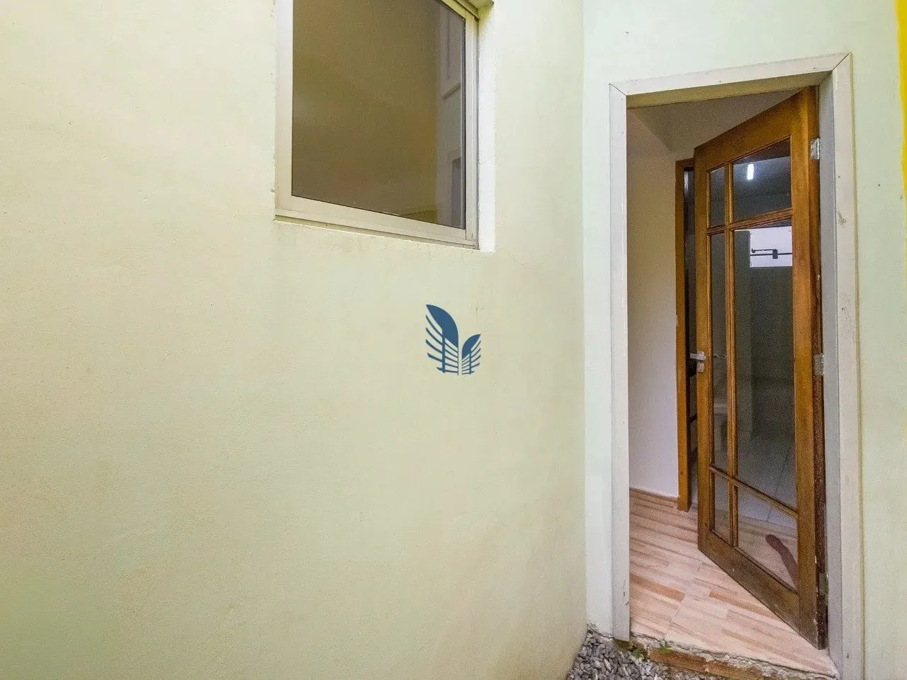 1-bedroom house with a private garden — photo 18