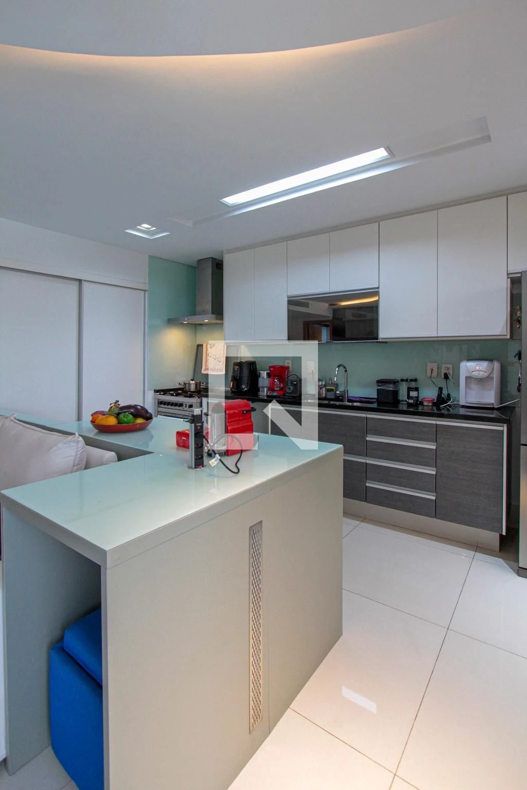 Apartamento de 2 quartos em suítes com 3 vagas e varanda — photo 2