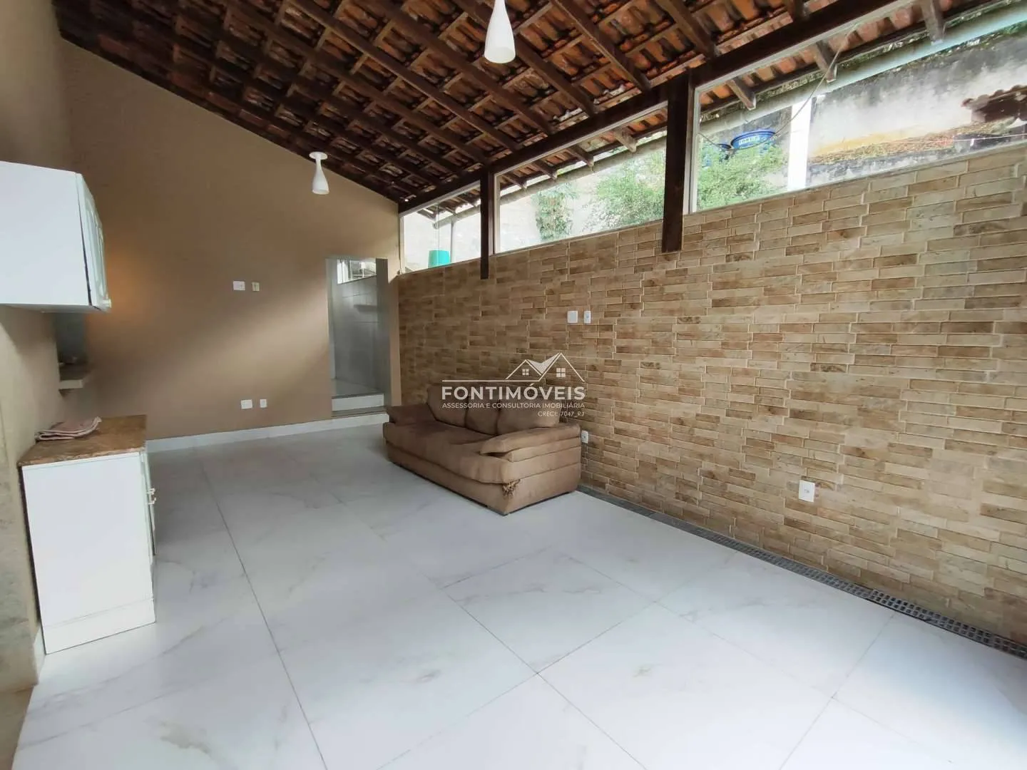 Bathtub in a 4-bedroom house, 139 m² — photo 12