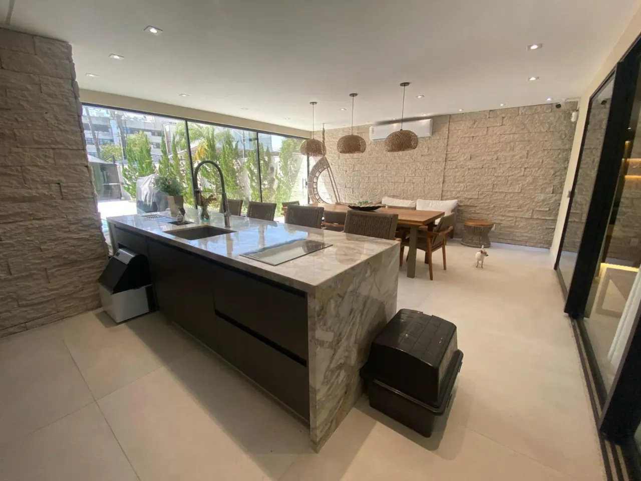 Furnished house with 4 bedrooms and 5 bathrooms — photo 16