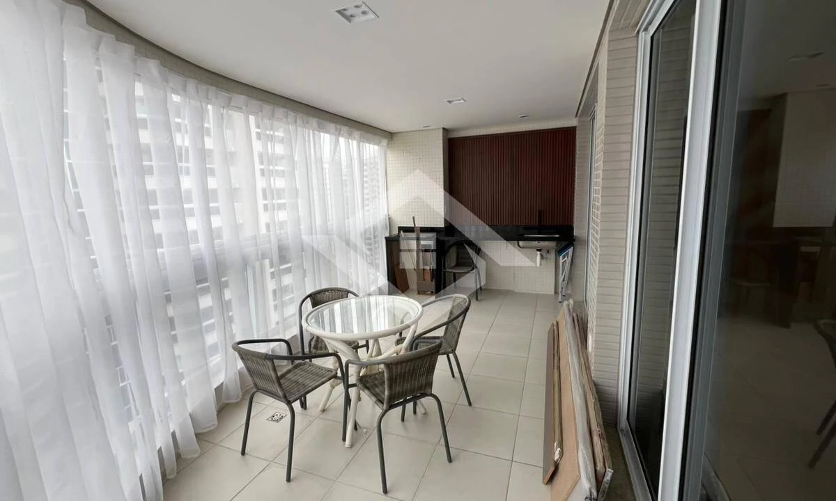 Furnished 2-bedroom apartment with glassed balcony — photo 12