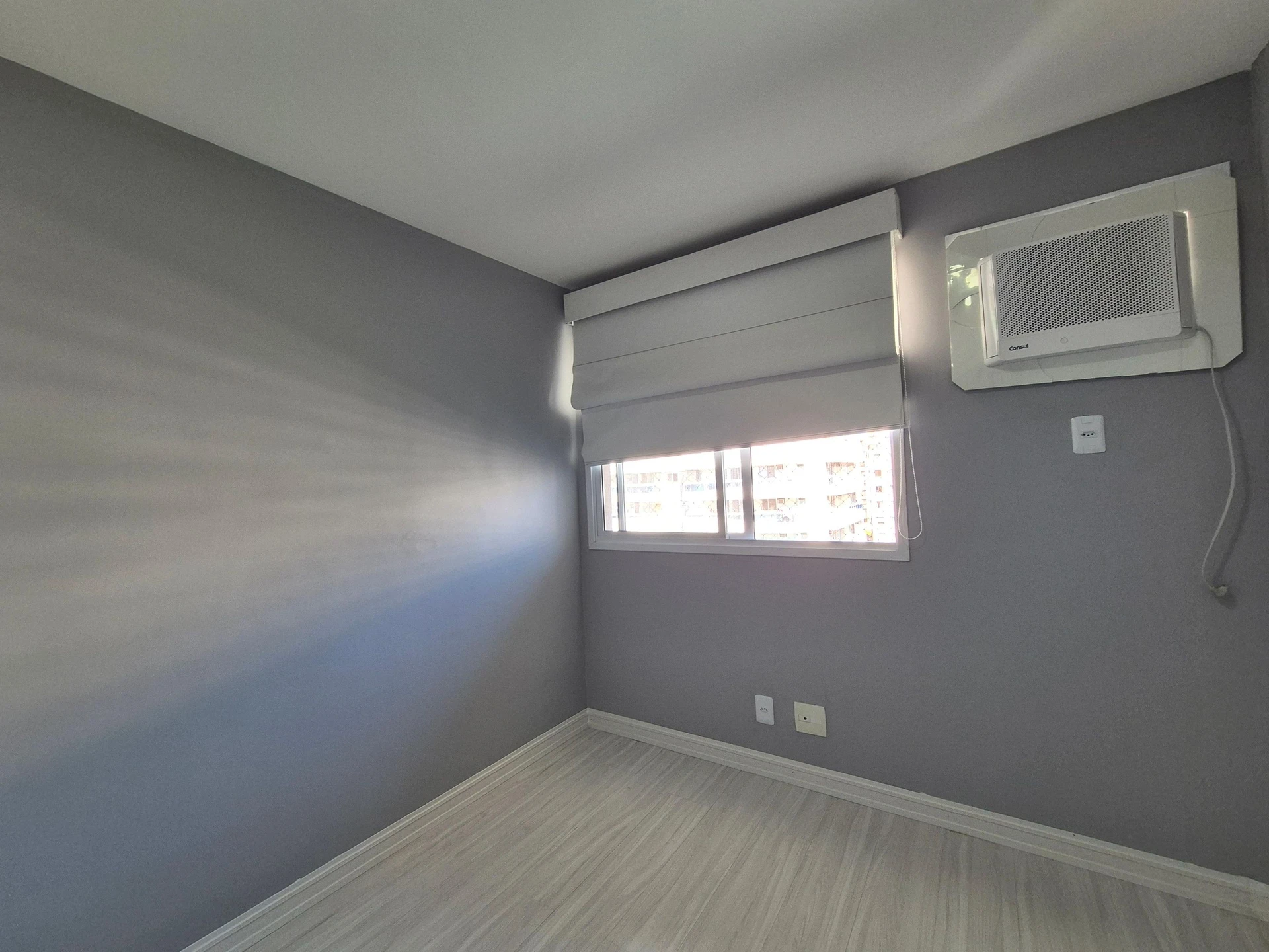 Furnished apartment with 5 bedrooms and open-plan kitchen — photo 30