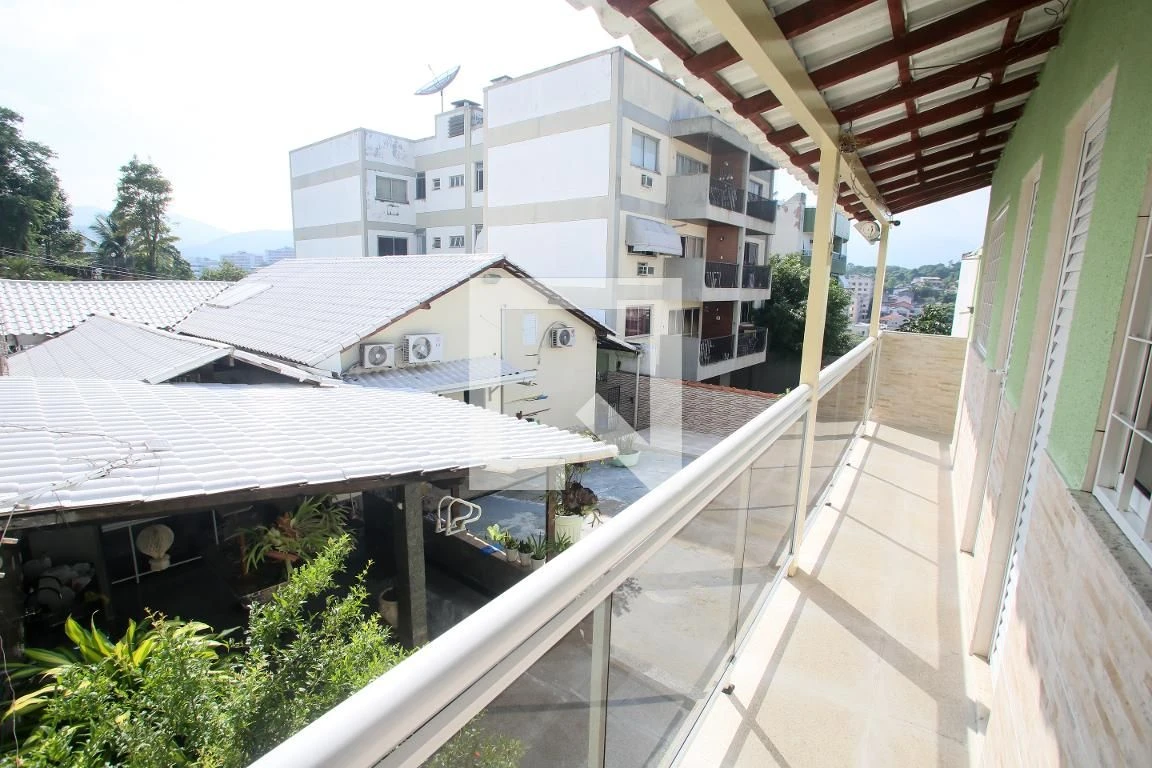 5-bedroom house with a bathtub in Rio de Janeiro — photo 54