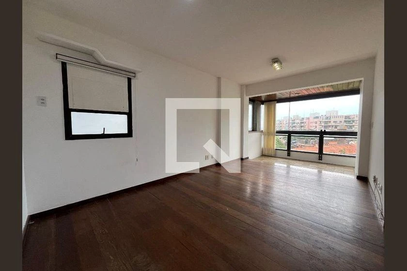 3-bedroom apartment with enclosed balcony and 2 parking spaces — photo 5