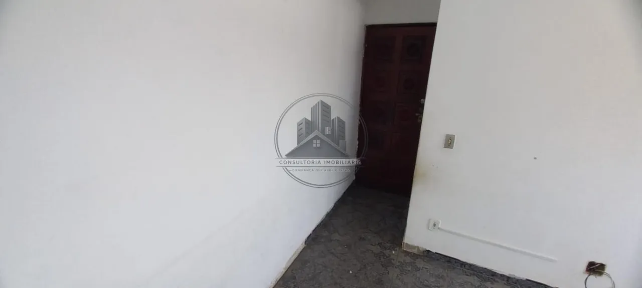 Apartment with 2 bedrooms and a glass shower enclosure — photo 19