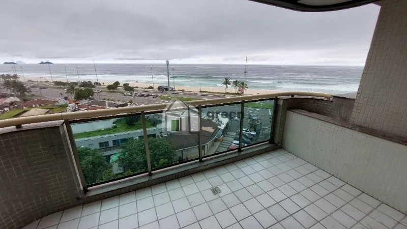 Unfurnished 1-bedroom apartment with enclosed balcony — photo 8
