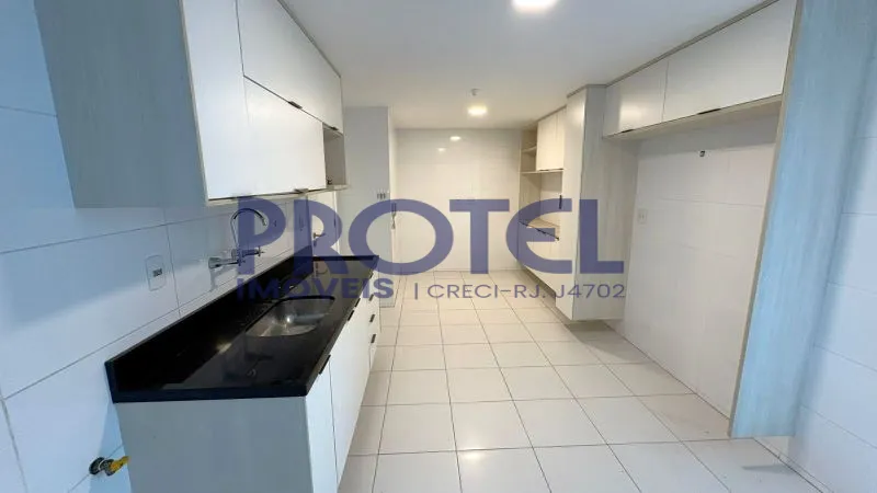 Unfurnished penthouse with 4 bedrooms and 5 bathrooms — photo 33