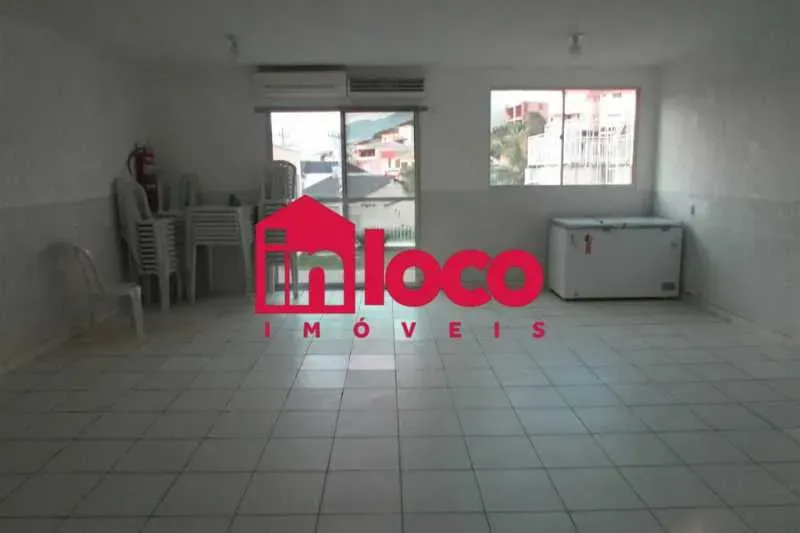 Wood or laminate floors in a 2-bedroom apartment, 40 m² — photo 10