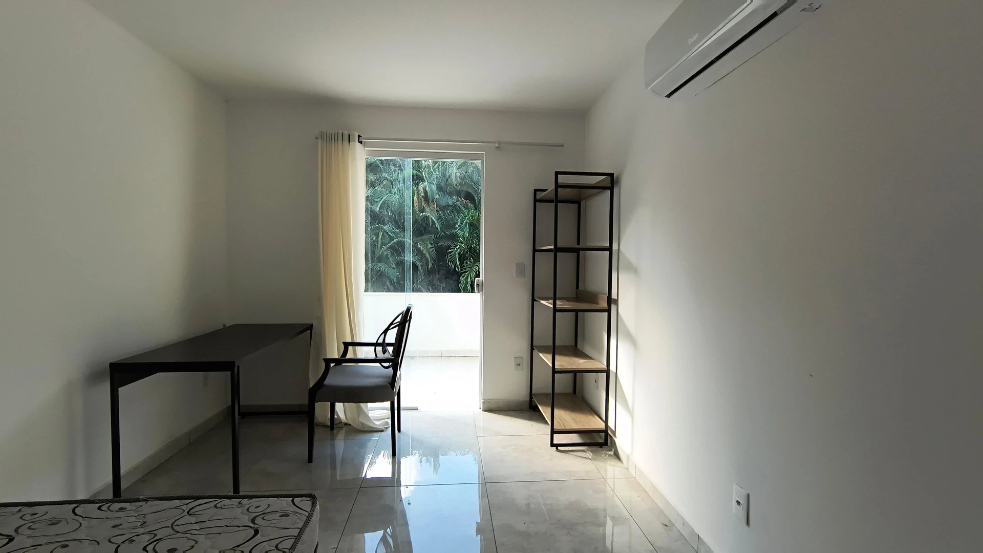 Casa mobiliada com 3 quartos, jardim e cozinha integrada — photo 32