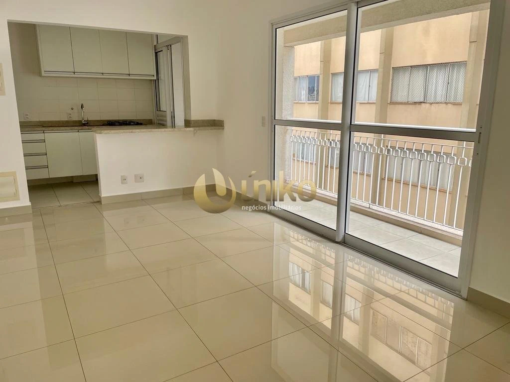 Glass-enclosed balcony in a one-bedroom apartment, 52 m²