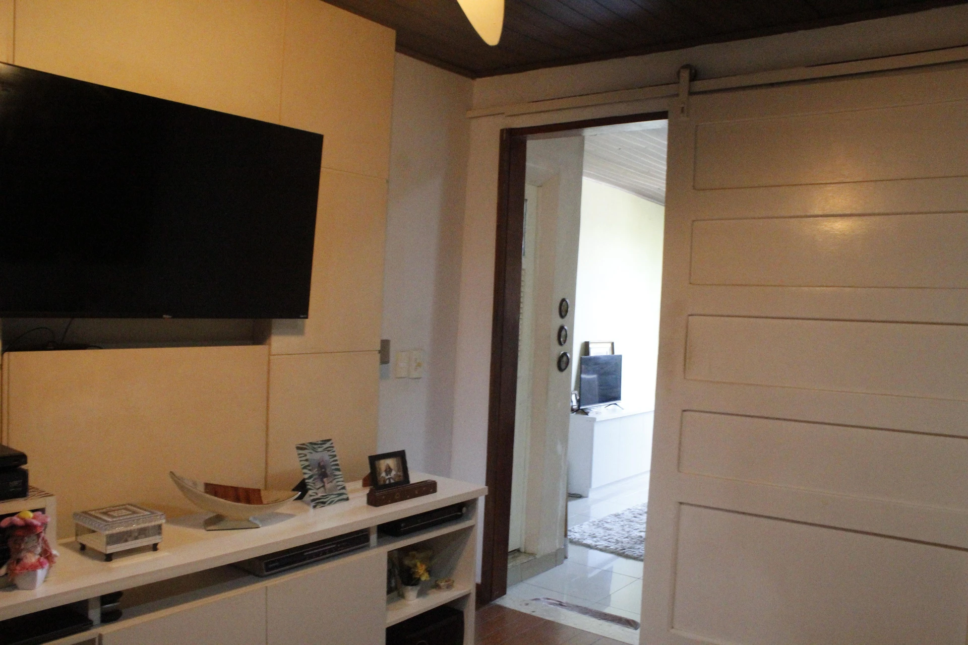 Furnished 4-bedroom house with private balcony — photo 62