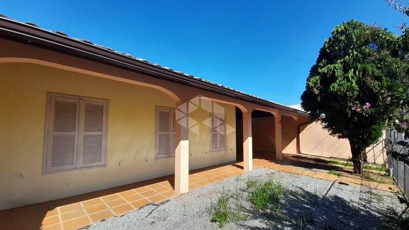 Casa de 3 dormitorios con balcón gourmet en Florianópolis — photo 25