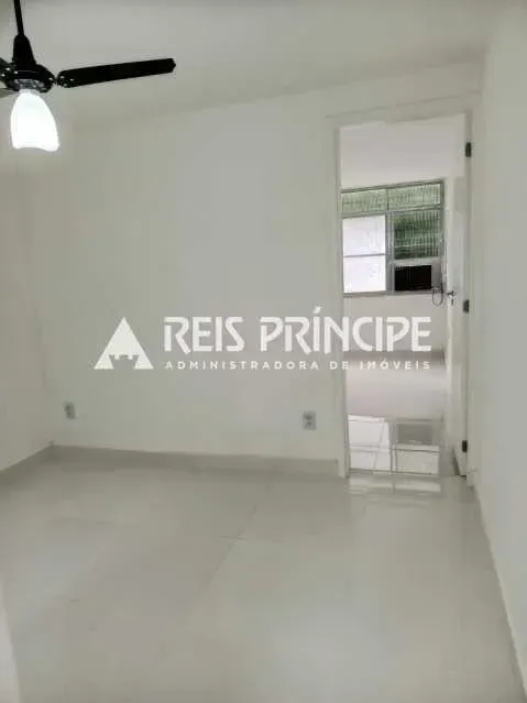 1-bedroom apartment with glass shower and electric shower — photo 14