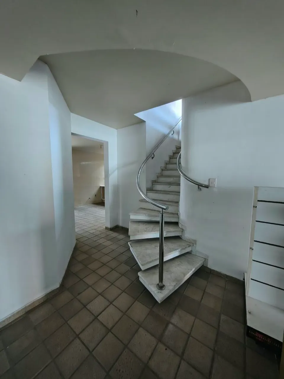 4-bedroom house, 270 m² — photo 6
