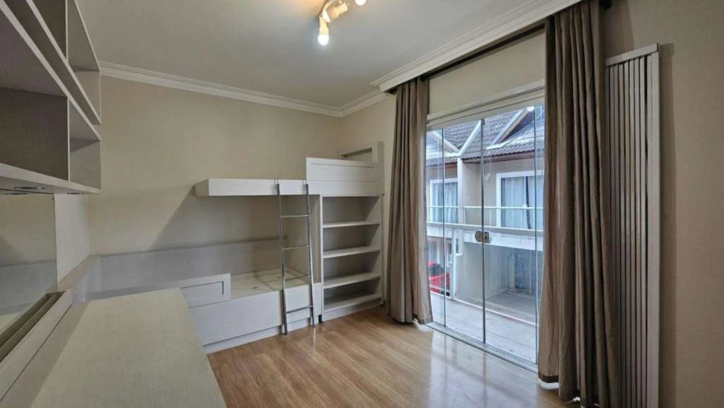 Unfurnished house with 3 bedrooms and 164 m²