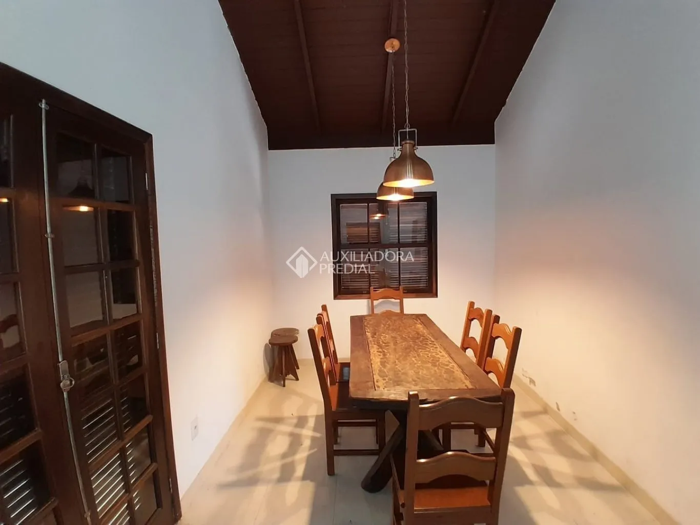 Unfurnished 4-bedroom house with 2 bathrooms and 860 m² — photo 15