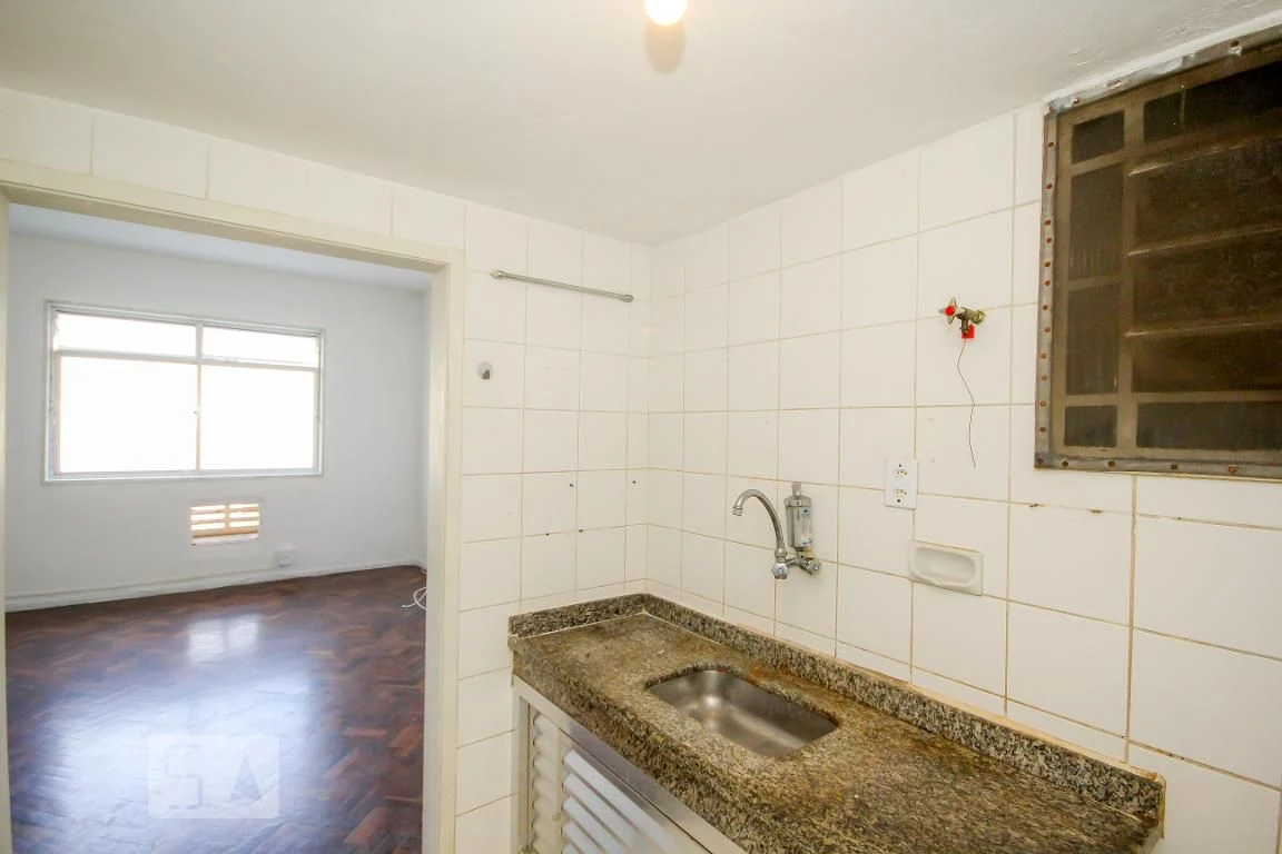 Apartment, 30 m², with wood or laminate floors — photo 6