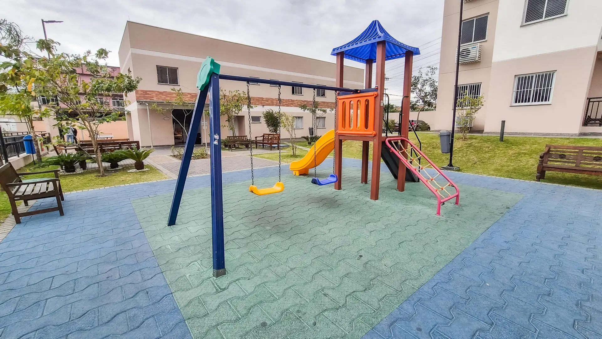 Apartamento com 2 quartos e varanda — photo 21