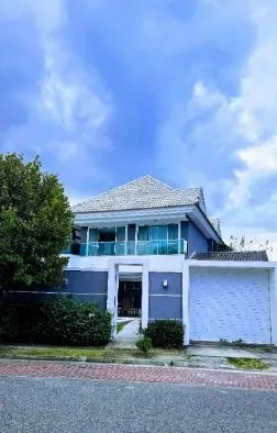 458 m² house with 6 bedrooms and a private BBQ area — photo 17