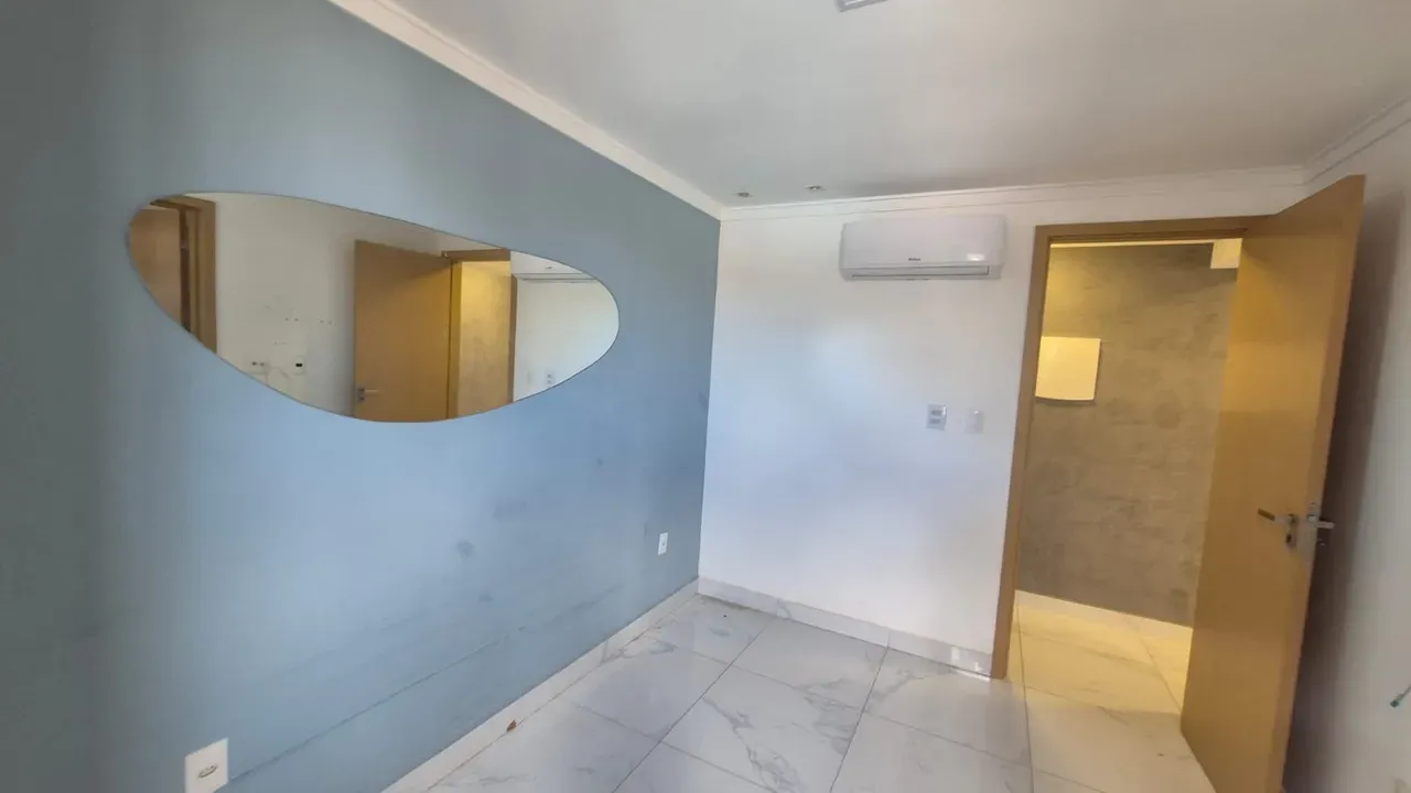 Apartment on the 4th floor with floor-to-ceiling windows — photo 23