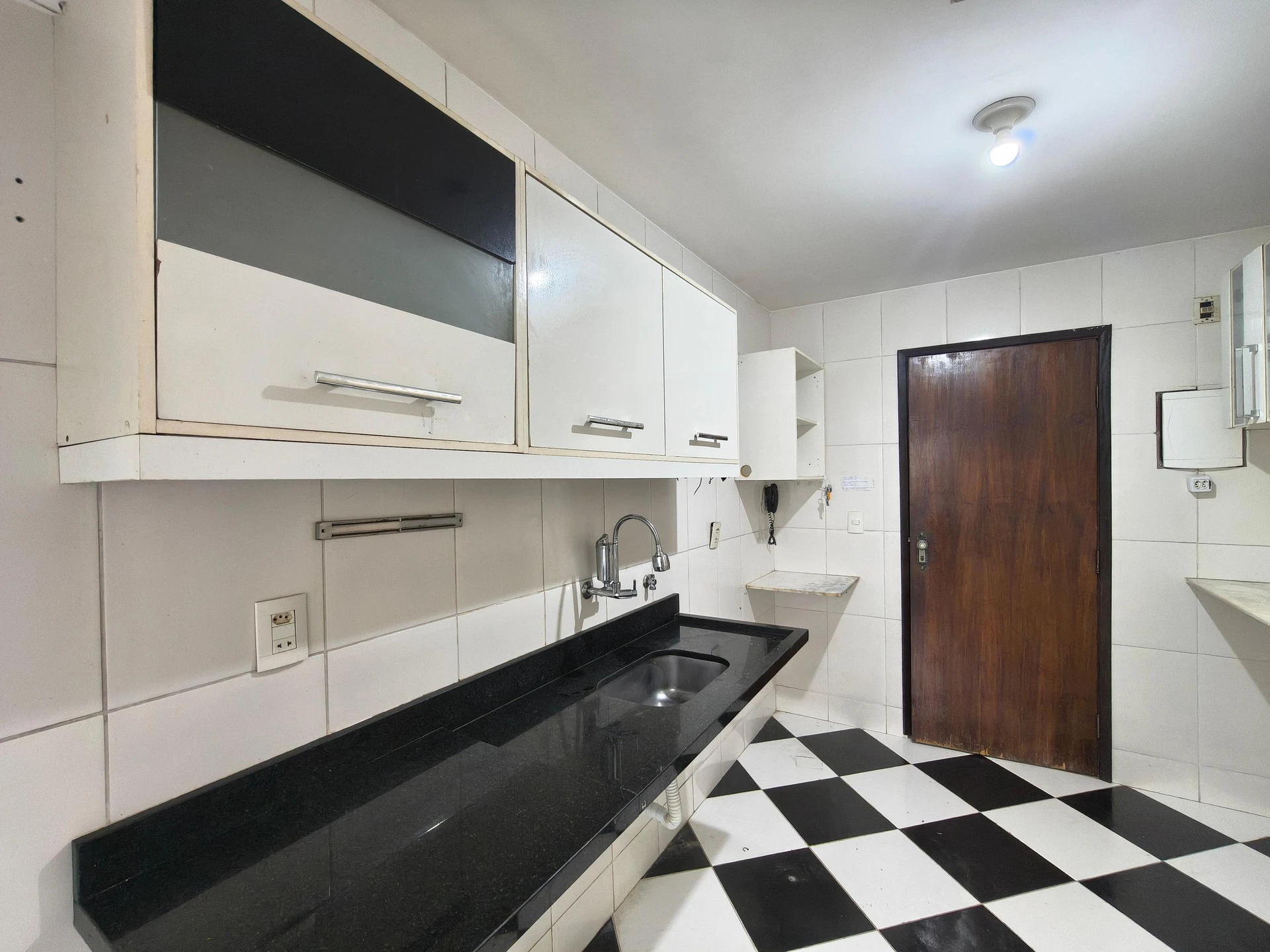 3-bedroom apartment with a park view — photo 8